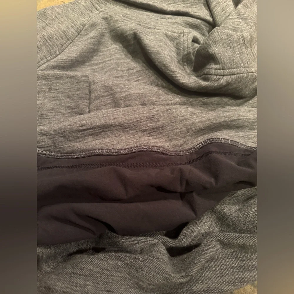 Lululemon Athletica Cowl Neck Pullover Heather Grey Black Cozy Funnel Neck